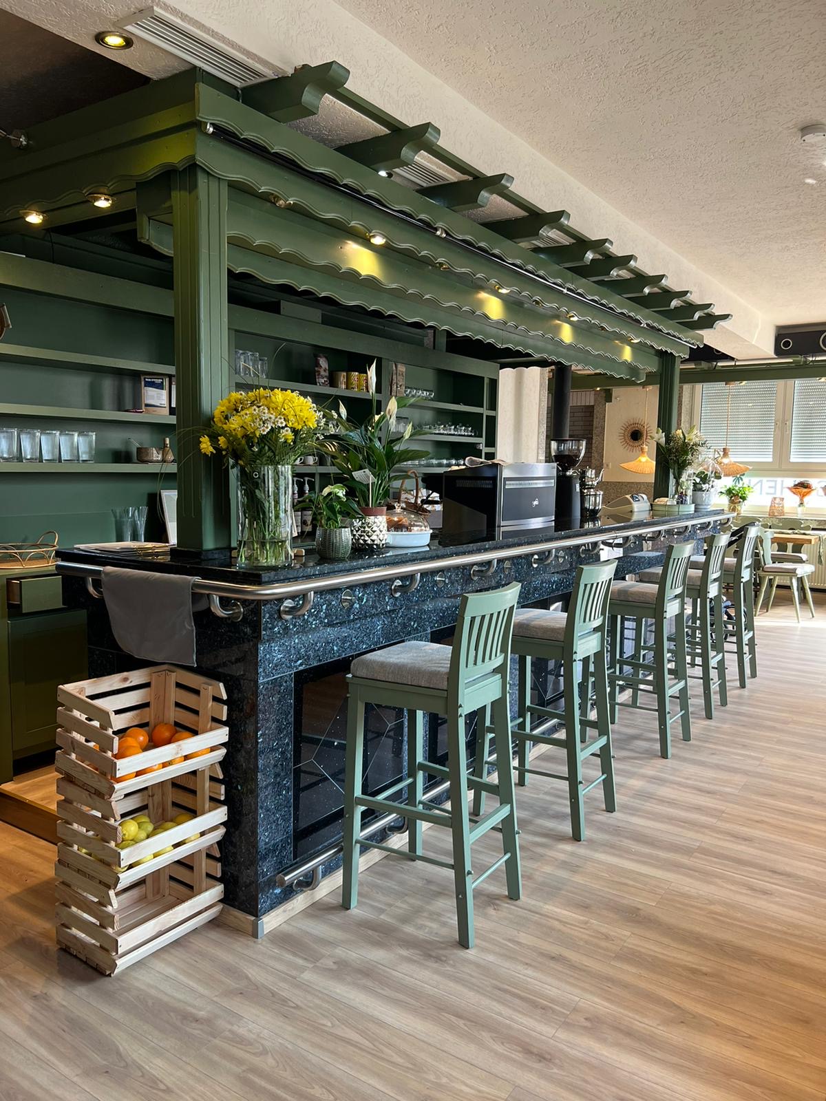 93905716-e465-4886-a777-d24b41e795a4